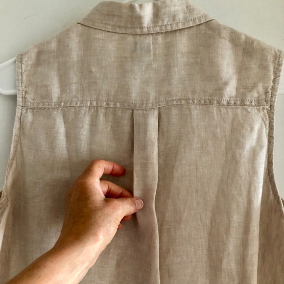 Linen Sleeveless Button-Front Blouse, New Condition - Picture 3 of 15